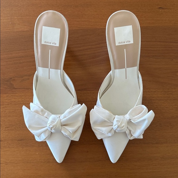 Dolce Vita Cream Bow Mules - Picture 1 of 6